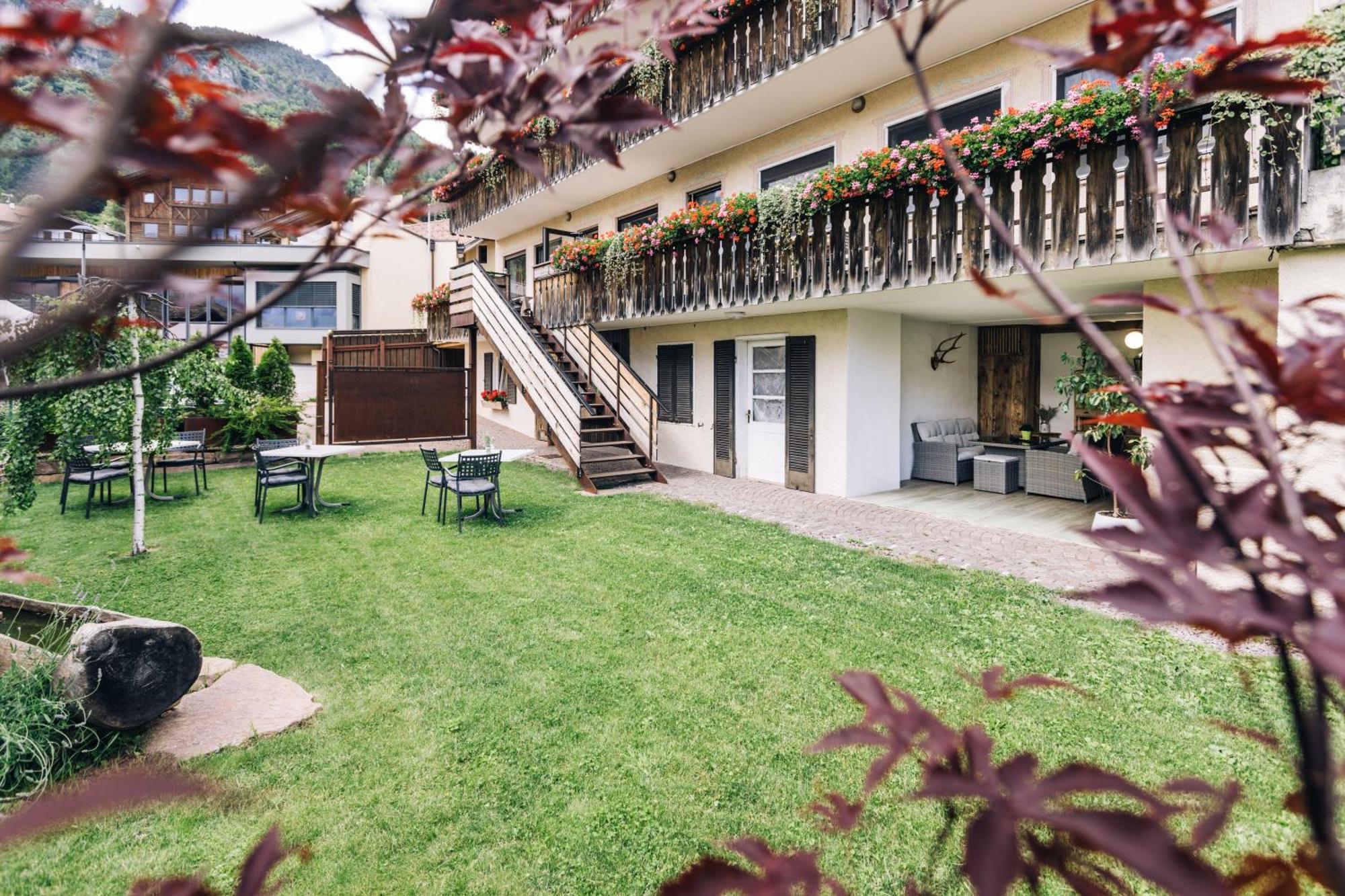 Hotel Schoenwies Тродена Экстерьер фото
