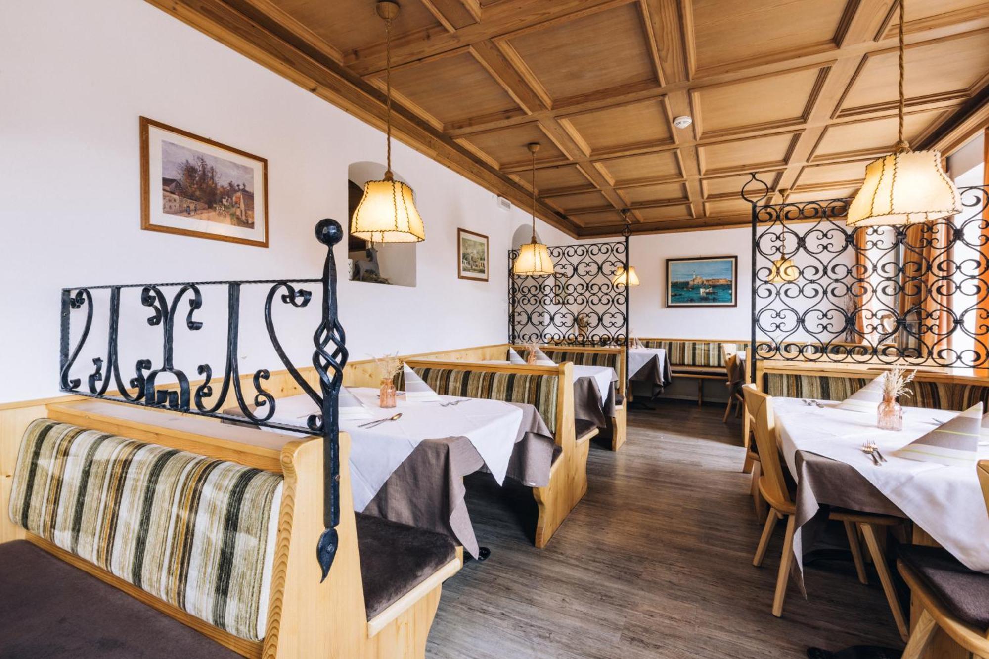 Hotel Schoenwies Тродена Экстерьер фото